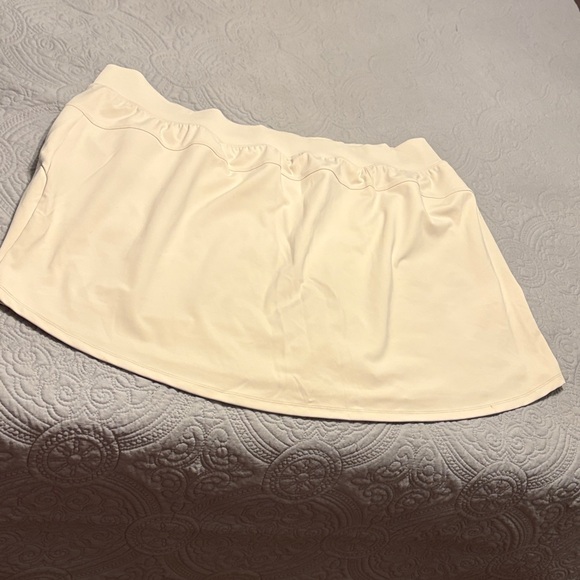 Lane Bryant Cream Athletic Skort with Zip Pockets - Picture 5 of 5